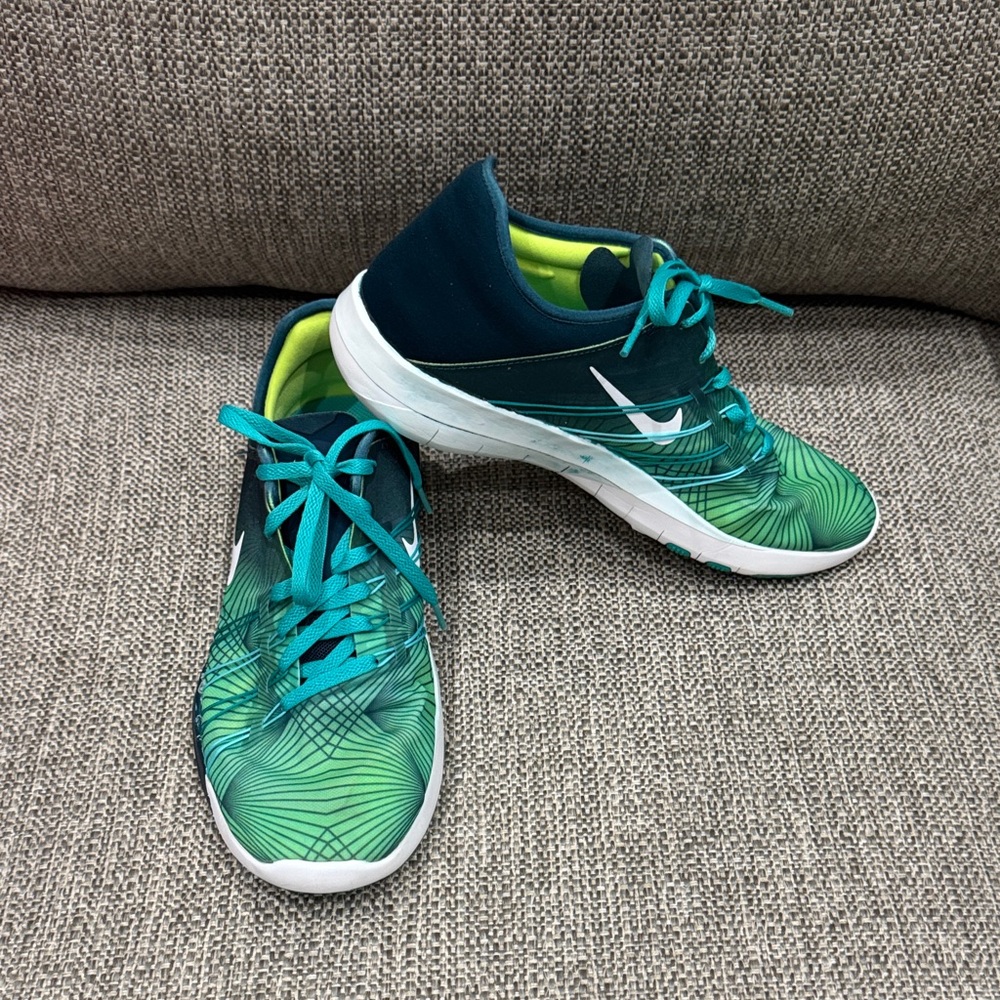 Nike Teal and Navy Sneakers women’s‎ size 9.5